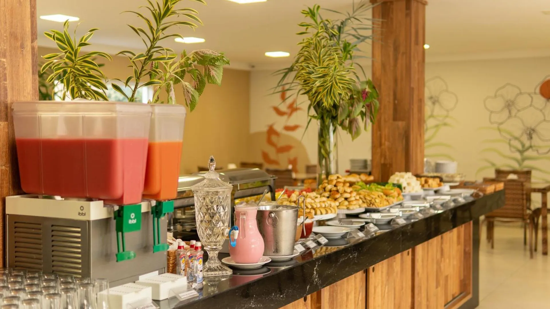 Orquideas Praia Hotel Порту-Сегуру
